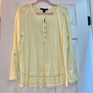NWT Gloria Vanderbilt Pleated Roll Tab Sleeve Top w/ Crocheted Hem Size Medium
